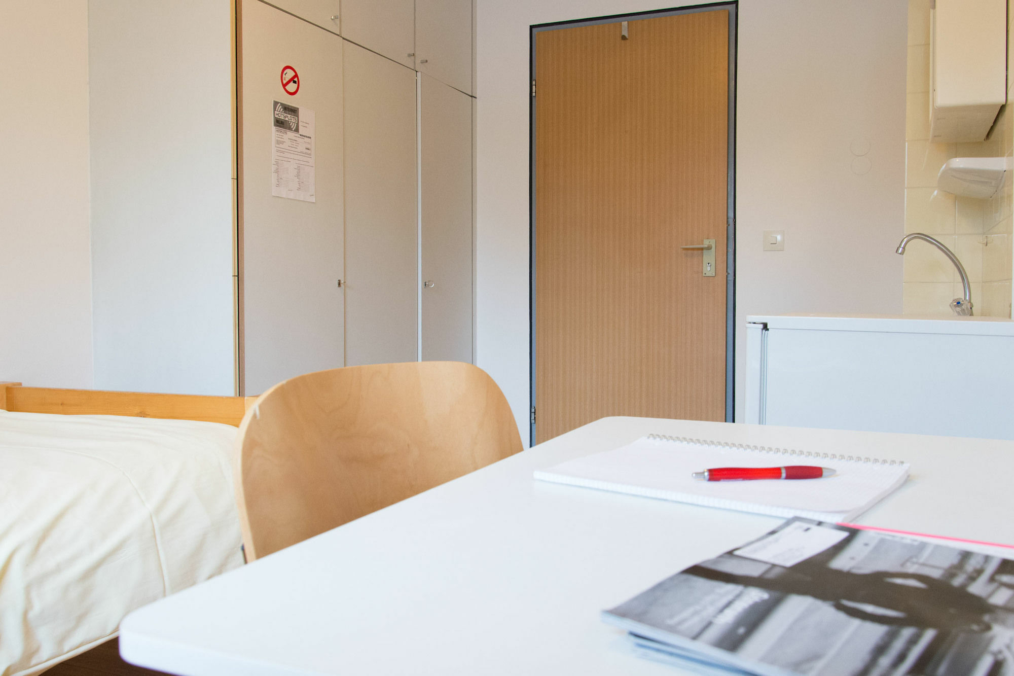 1, 2, Sleep Hostel Nuernberg Messe Exterior photo
