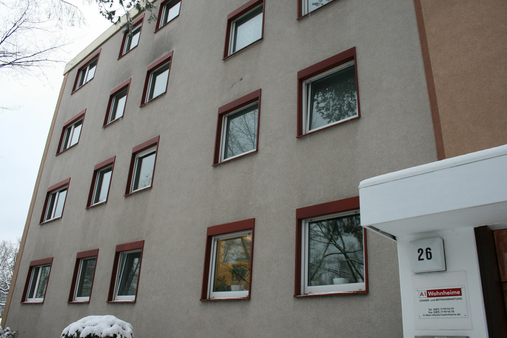 1, 2, Sleep Hostel Nuernberg Messe Exterior photo