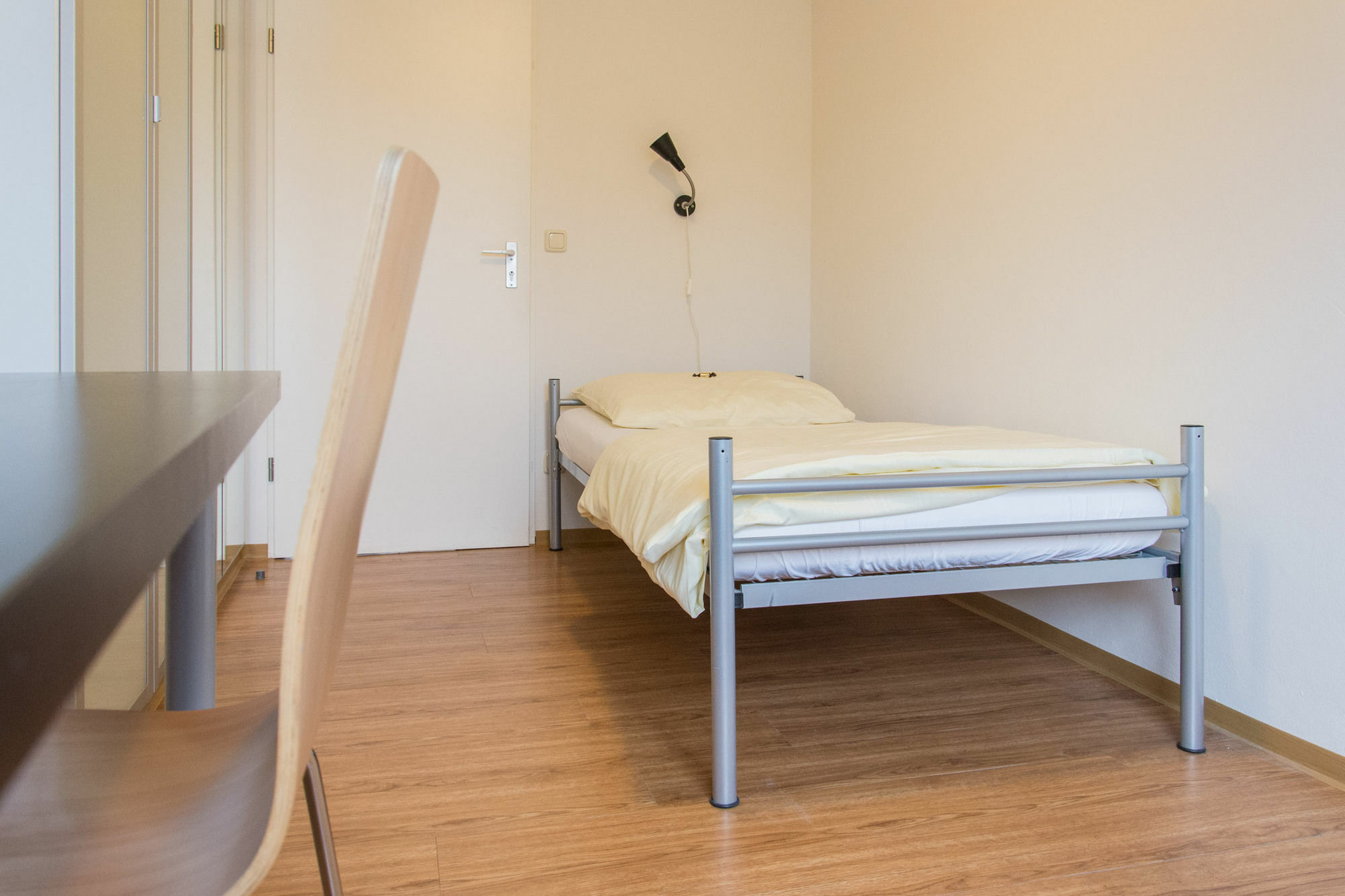 1, 2, Sleep Hostel Nuernberg Messe Exterior photo